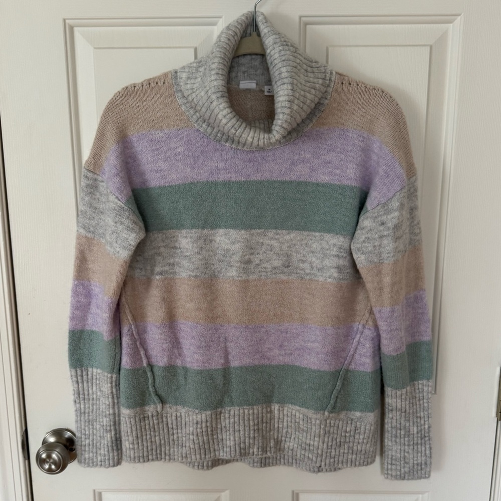 GAP striped turtleneck Sweater, Medium